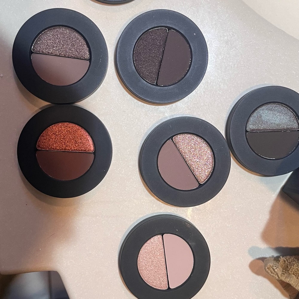 Melt Cosmetics - Picture 5 of 7